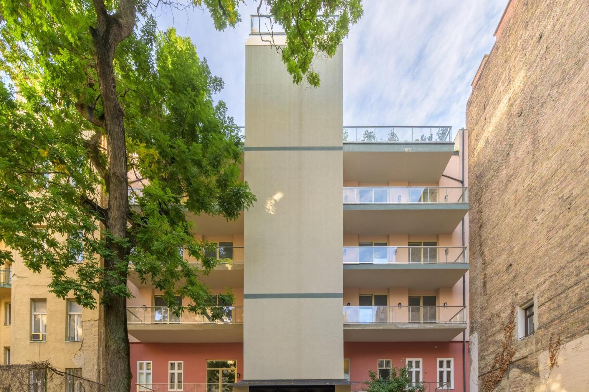 Best Seasons Andrassy Budapest Exterior photo